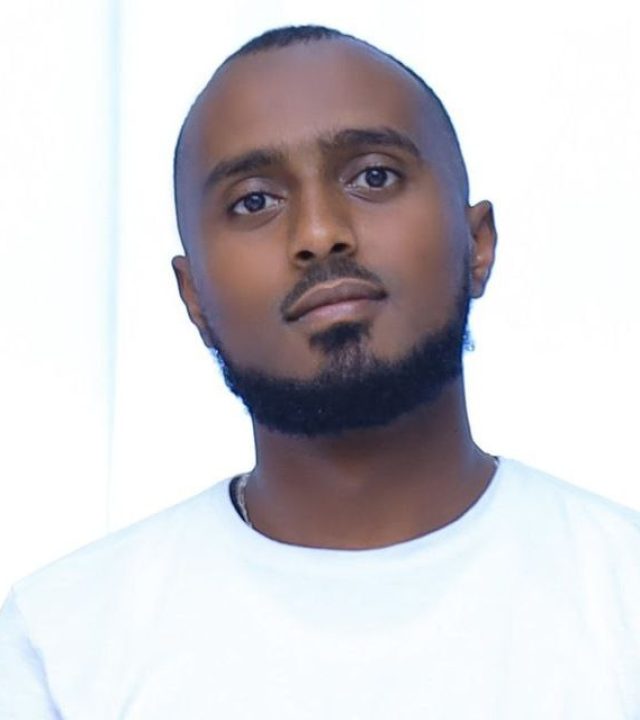 photo_5994309383867187894_x